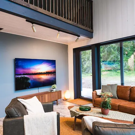 Dirhami Jacuzzi וילה *