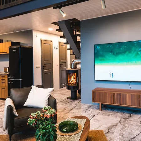 וילה Dirhami Jacuzzi Spithami